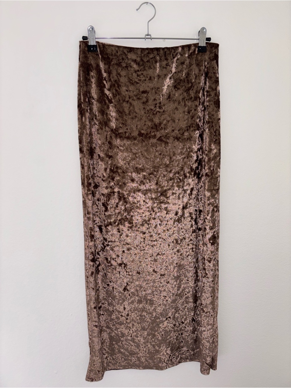 Kimchi Blue Crushed Velvet Maxi Skirt in Light Brown - S